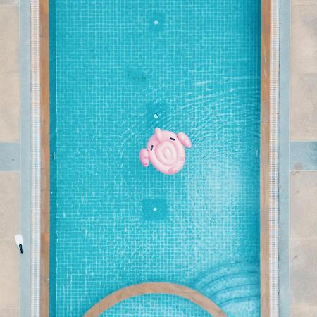 Issara Patong Beach Ngoại thất bức ảnh