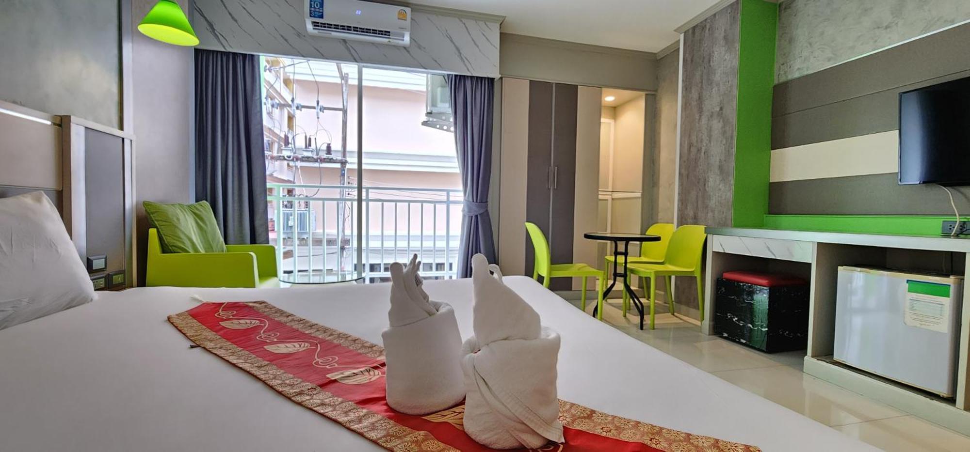 Issara Patong Beach Ngoại thất bức ảnh