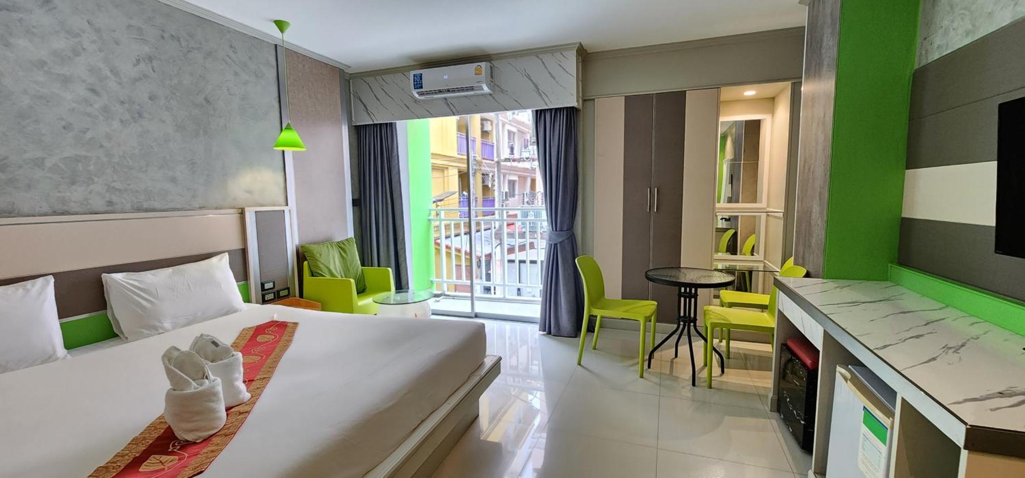 Issara Patong Beach Ngoại thất bức ảnh