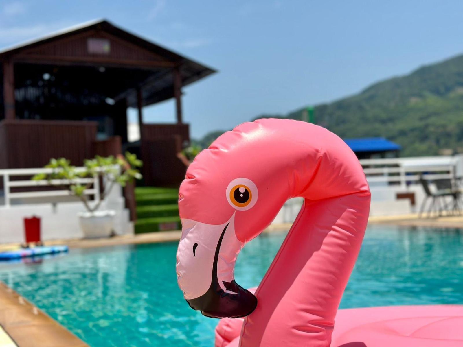 Issara Patong Beach Ngoại thất bức ảnh