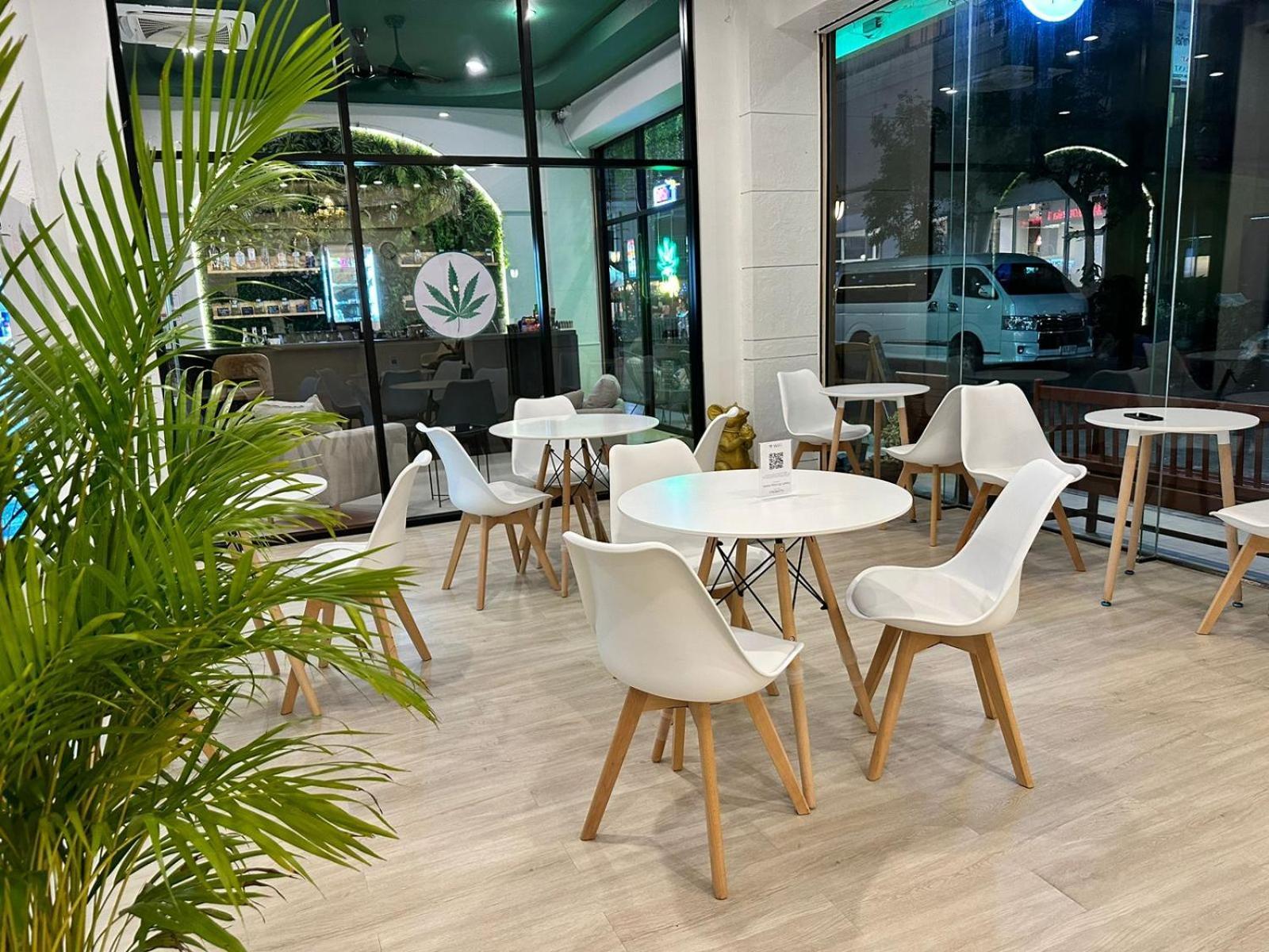 Issara Patong Beach Ngoại thất bức ảnh