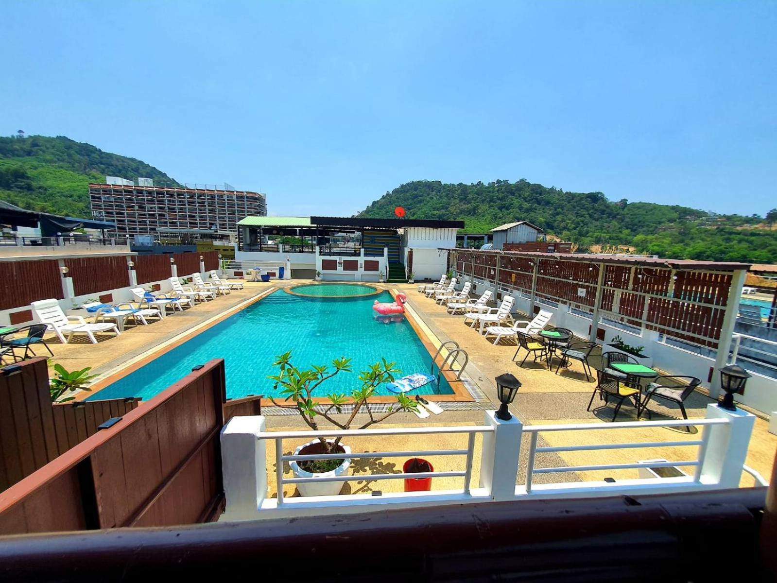 Issara Patong Beach Ngoại thất bức ảnh