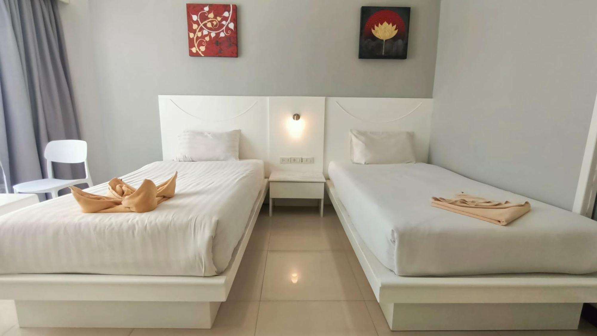 Issara Patong Beach Ngoại thất bức ảnh