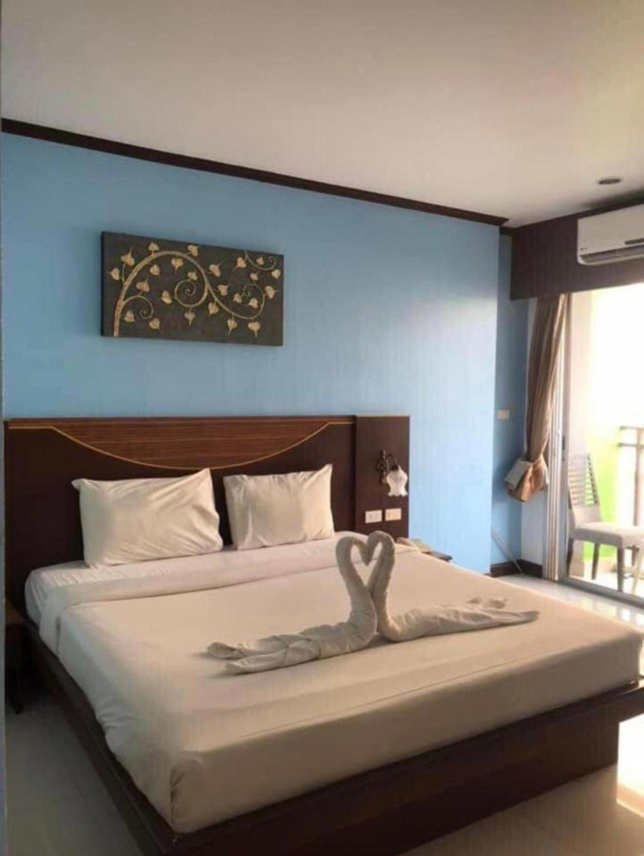 Issara Patong Beach Ngoại thất bức ảnh