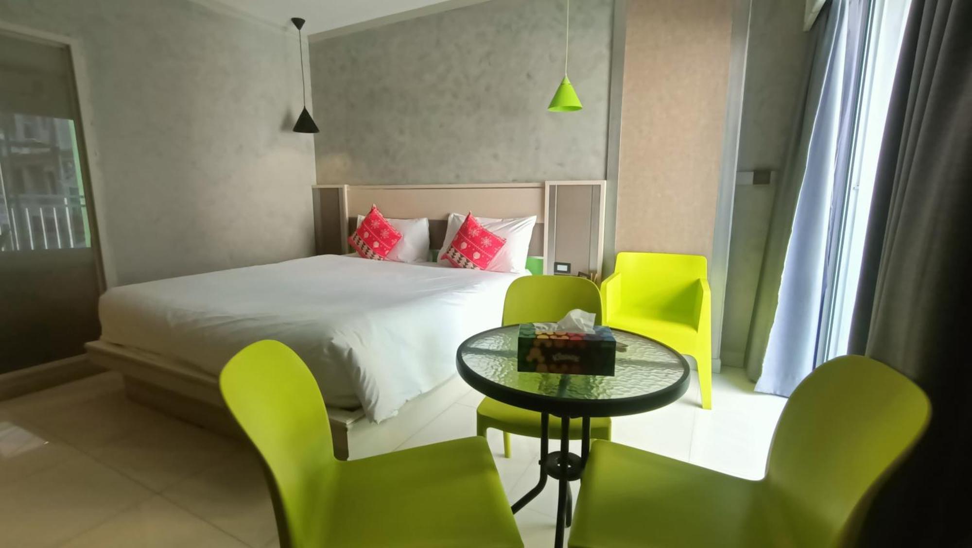 Issara Patong Beach Ngoại thất bức ảnh