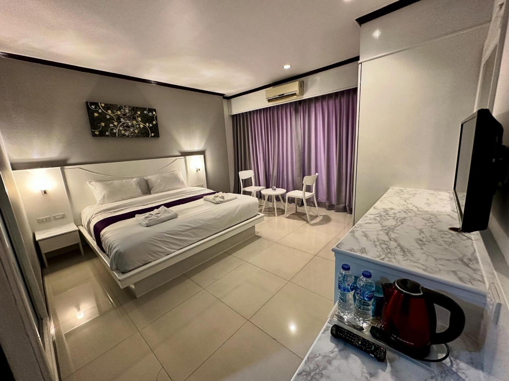 Issara Patong Beach Ngoại thất bức ảnh