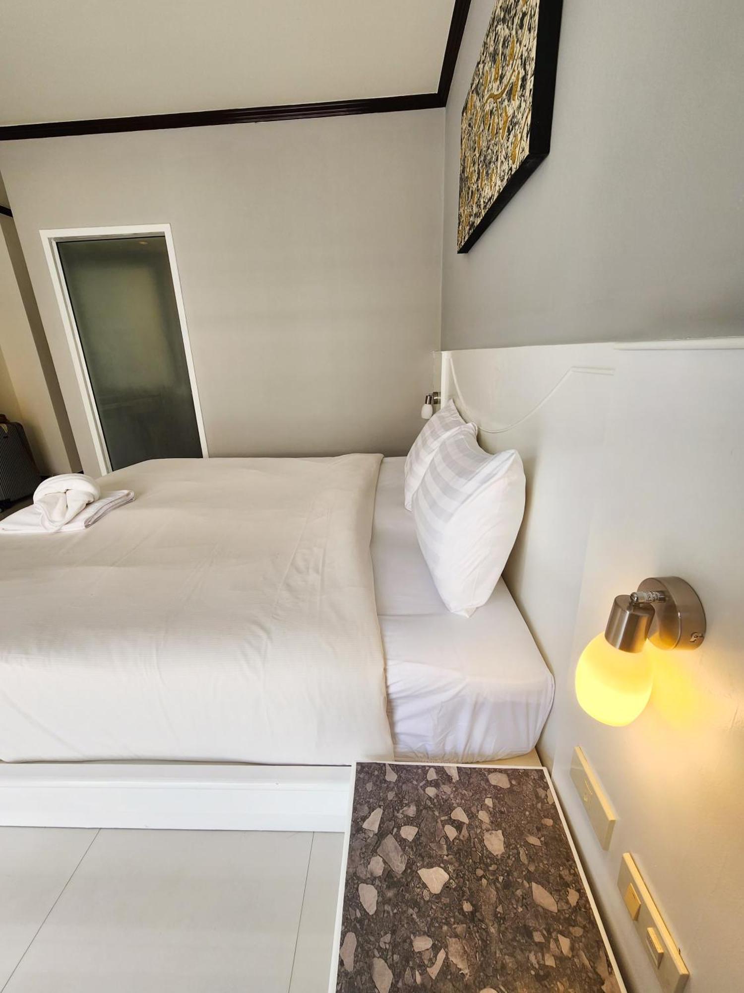 Issara Patong Beach Ngoại thất bức ảnh