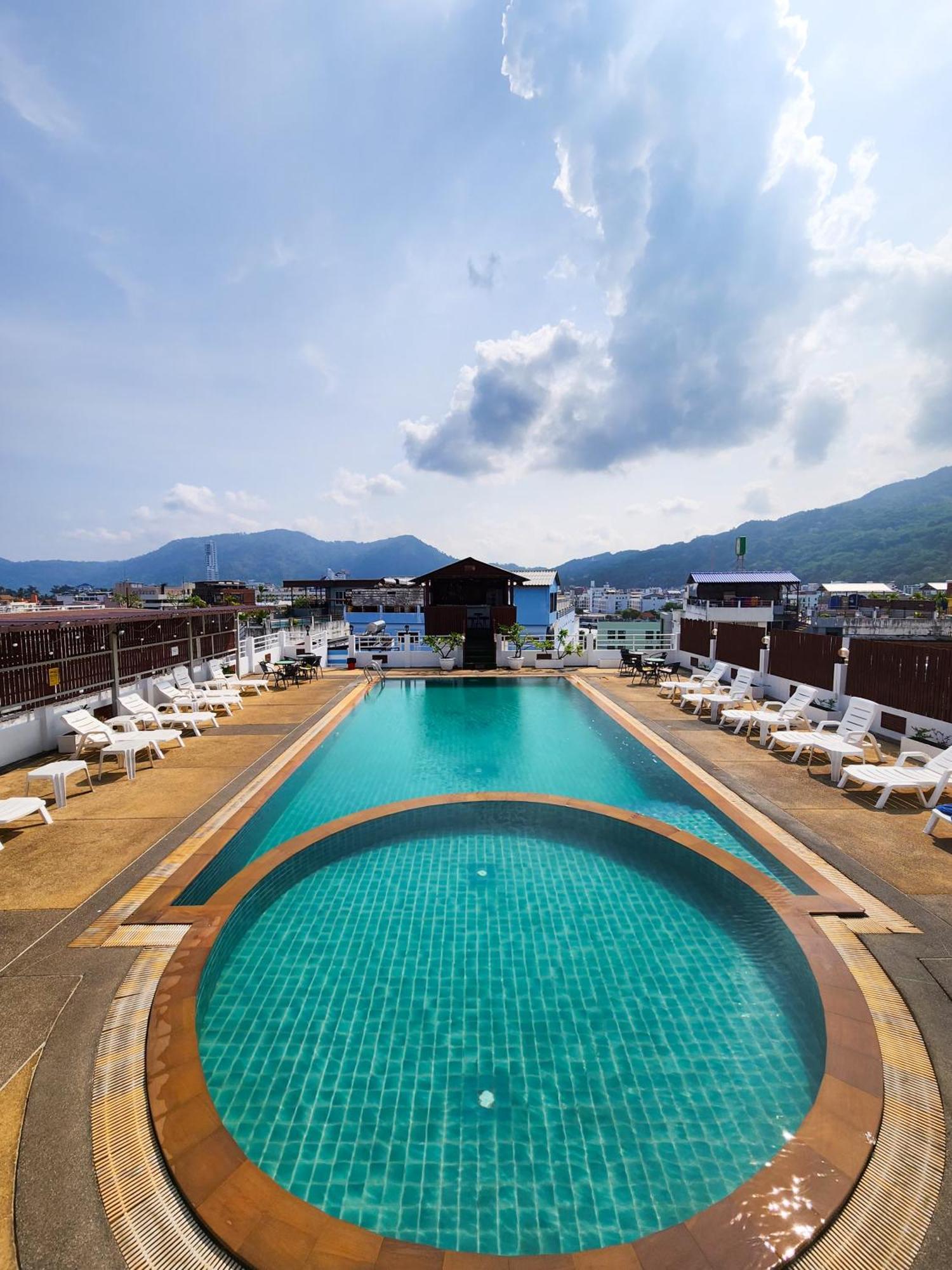 Issara Patong Beach Ngoại thất bức ảnh