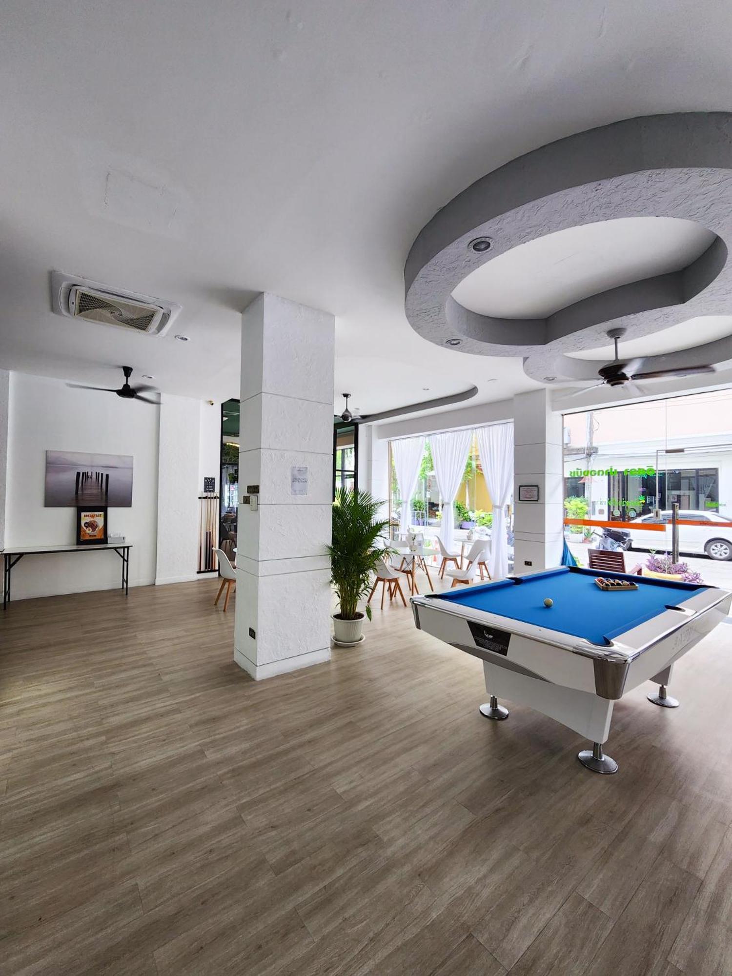 Issara Patong Beach Ngoại thất bức ảnh